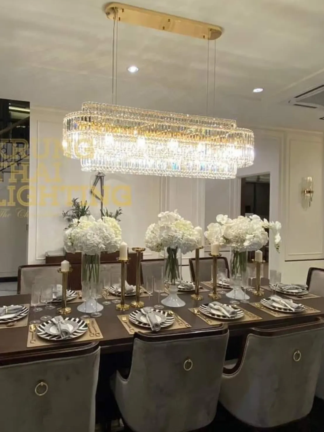 แชนเดอเรียบ้านตัวอย่าง | กรุงไทยไล้ท์ติ้ง ร้านขายโคมไฟระย้าคริสตัล แต่งห้องหรู ได้ทุกสไตล์