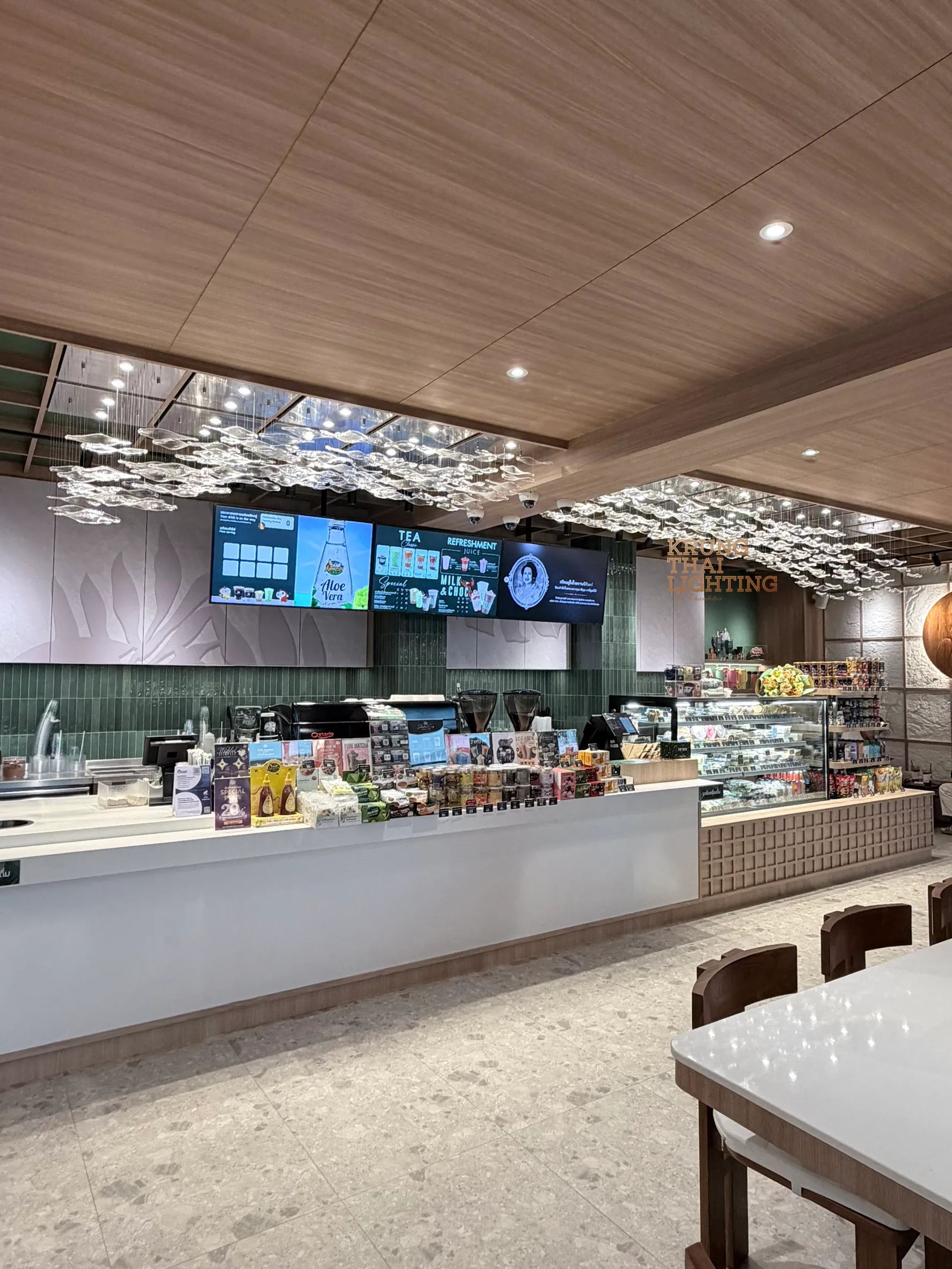 โคมไฟห้อยระย้า | กรุงไทยไล้ท์ติ้ง ร้านขายโคมไฟระย้าคริสตัล แต่งห้องหรู ได้ทุกสไตล์