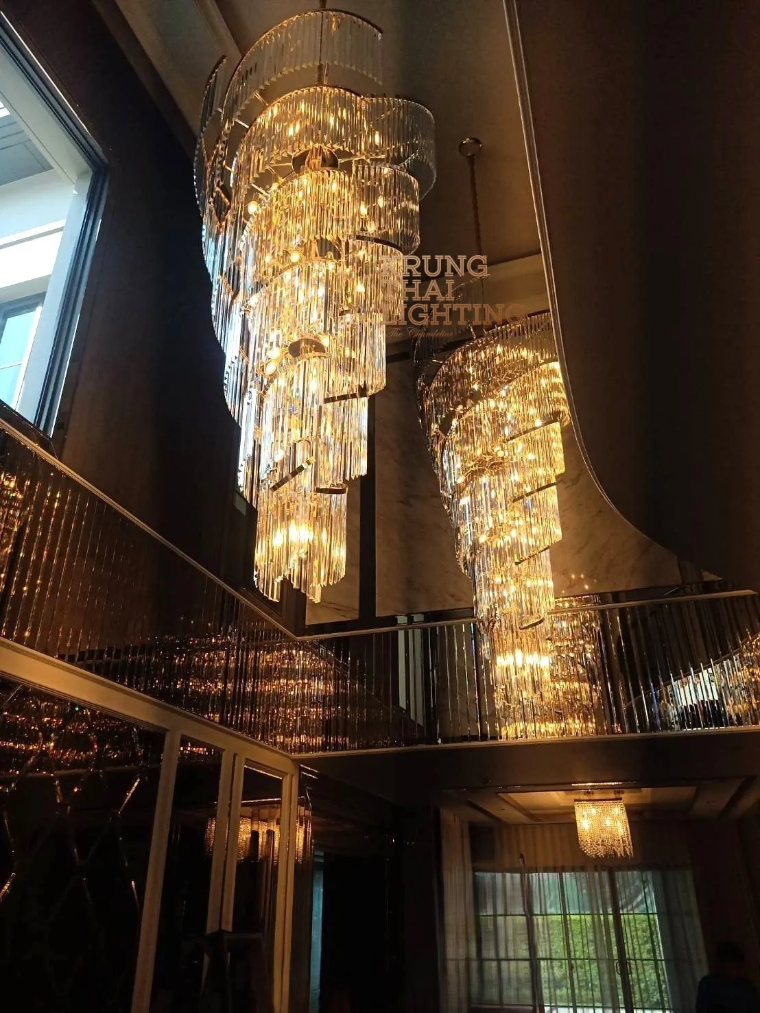 โคมไฟห้อยระย้า | กรุงไทยไล้ท์ติ้ง ร้านขายโคมไฟระย้าคริสตัล แต่งห้องหรู ได้ทุกสไตล์