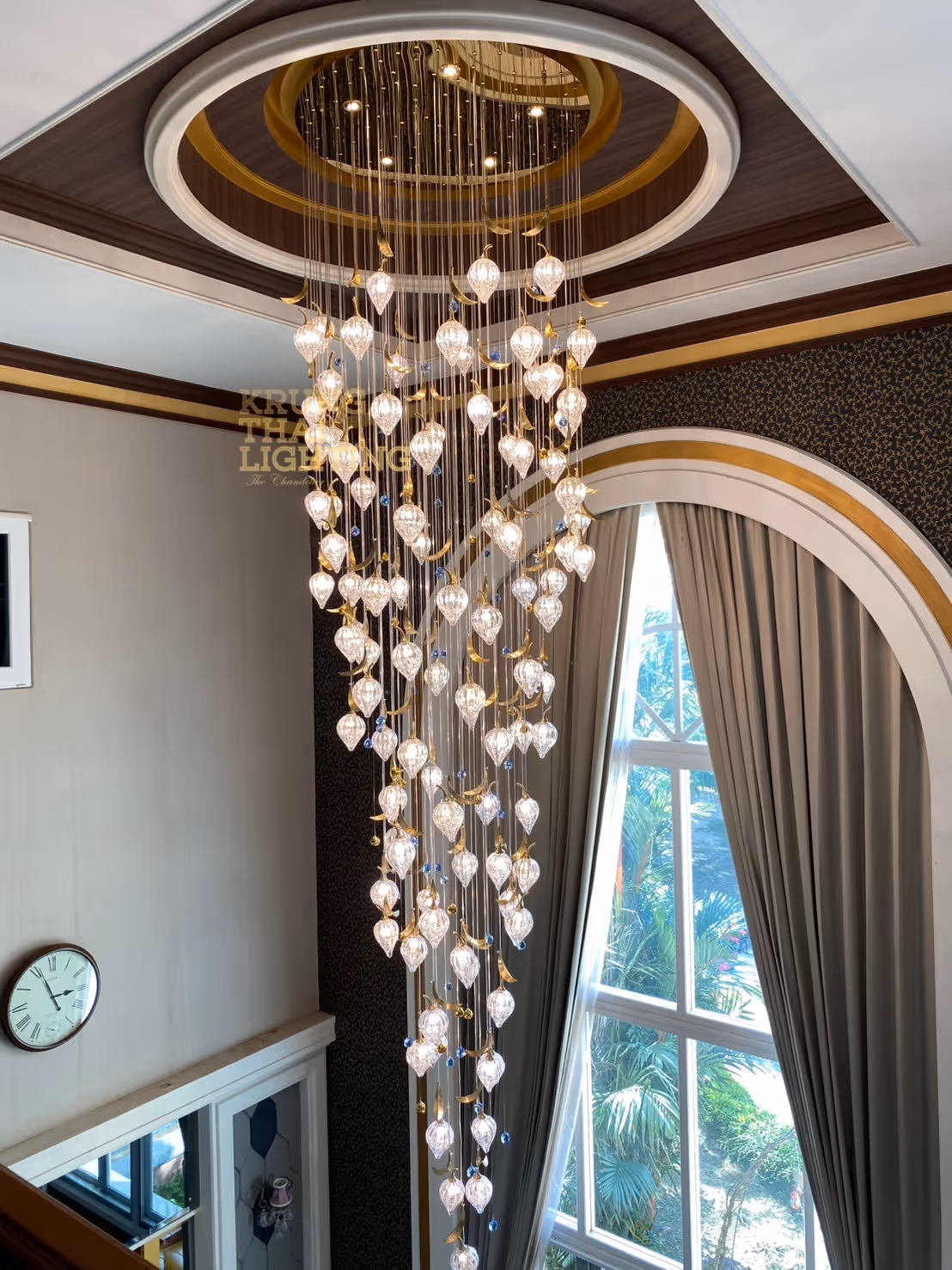 โคมไฟโถงสูง | กรุงไทยไล้ท์ติ้ง ร้านขายโคมไฟระย้าคริสตัล แต่งห้องหรู ได้ทุกสไตล์