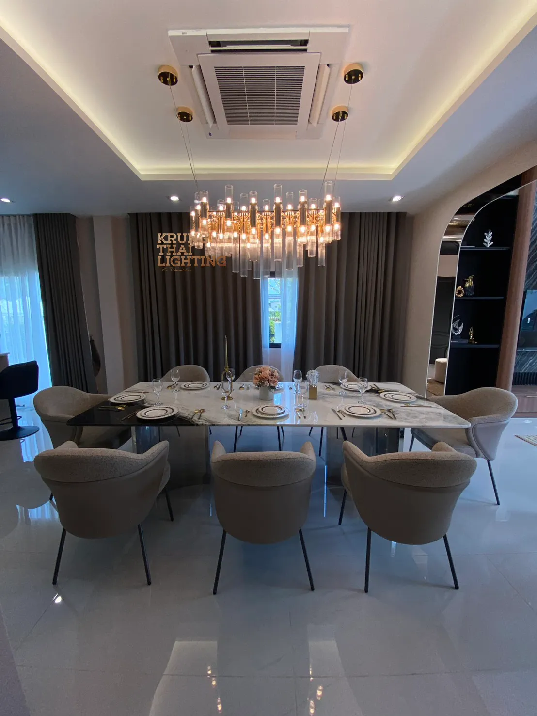 โคมไฟห้อยระย้า | กรุงไทยไล้ท์ติ้ง ร้านขายโคมไฟระย้าคริสตัล แต่งห้องหรู ได้ทุกสไตล์